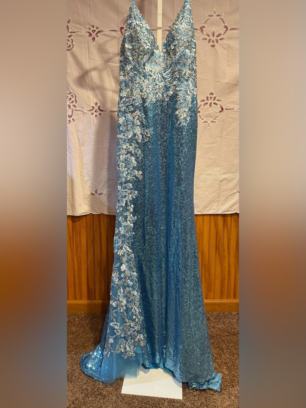 NWT SIZE 4 Jovani Blue Sequin Floral Appliqué Gown Prom Formal Pageant Dress - Picture 4 of 6